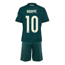 Real Madrid Kylian Mbappe #10 Bortedraktsett Barn 2026-27 Korte ermer (+ Korte bukser) Real Madrid Kylian Mbappe #10 Bortedraktsett Barn 2026-27 Korte ermer (+ Korte bukser)